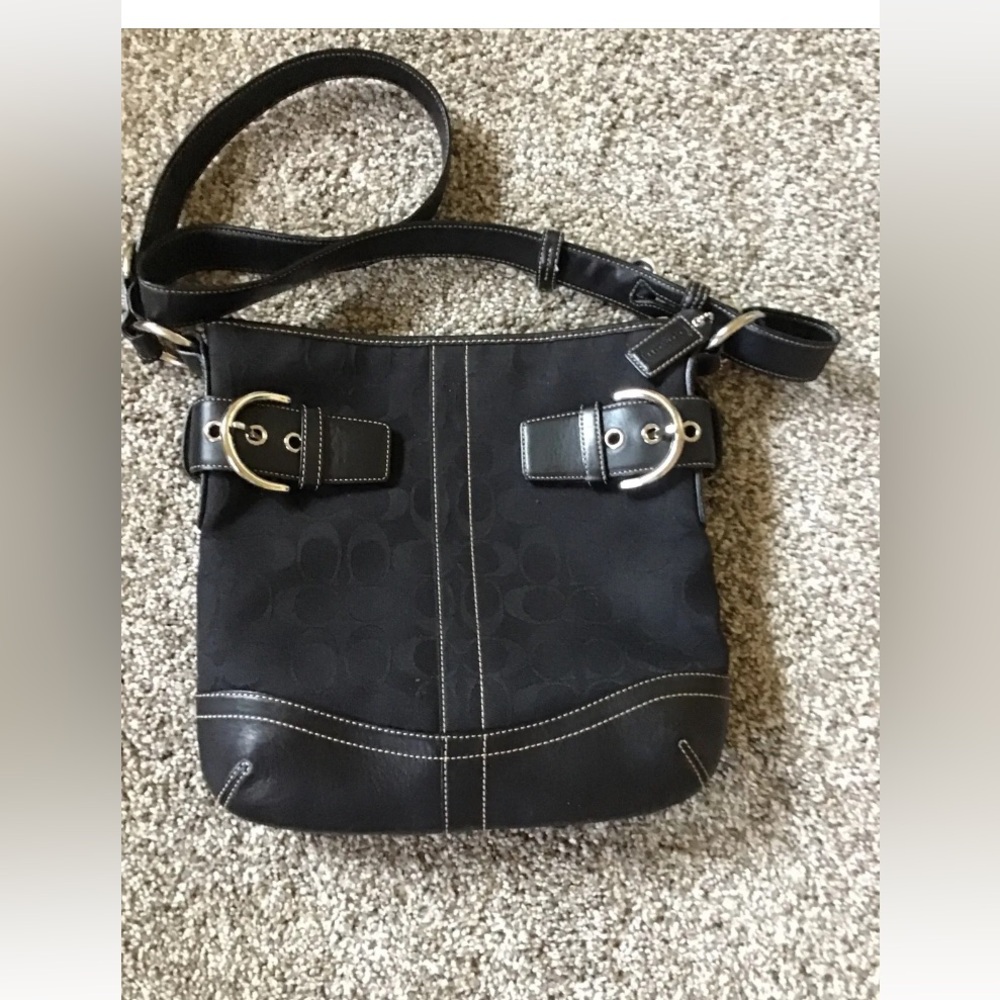Coach Black Handbag Crossbody/Shoulder EUC